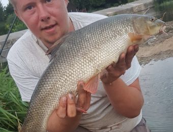 What's being caught here - 6lb 4oz barbel for Thomas Alford July 2017.