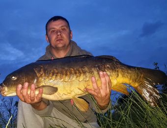 What's being caught here - 19 lb carp, June 2016