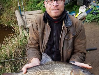 What's being caught here! - Autumn 2016. This was the biggest 6¾lb of 2 barbel at Fladbury below the bridge, on halibut pellets.  Dave Wilkes.