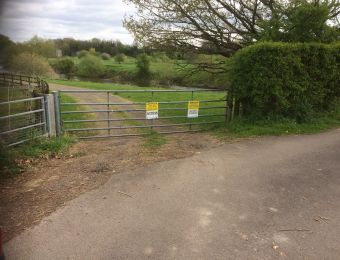 03 - Gate from track to fishery
